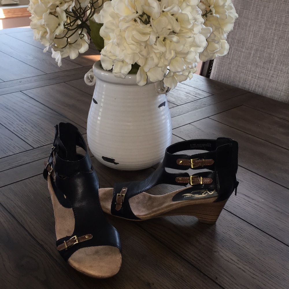 Black strappy sandals